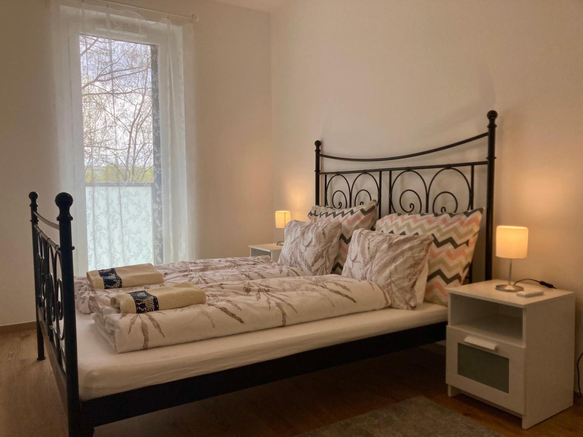 Westside Residence Apartment - Modern & Peaceful - Free Garage! Budapest Bagian luar foto